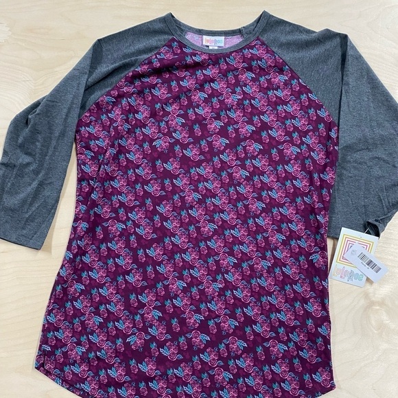 Lularoe Randy Baseball Style Tee size Medium (CT) - Picture 1 of 7